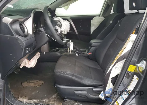 2016 Toyota Rav4 Le z USA, uszkodzony, nr VIN JTMBFREV0GD195987